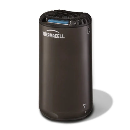 Kompakt og bærbar Thermacell Halo Mini myggjager i sort – ideell for camping og hage